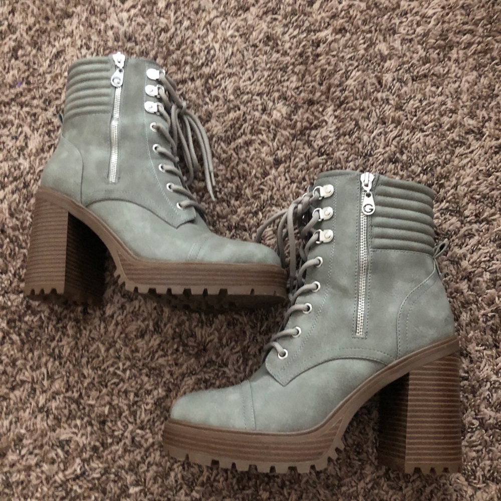Green suede boots